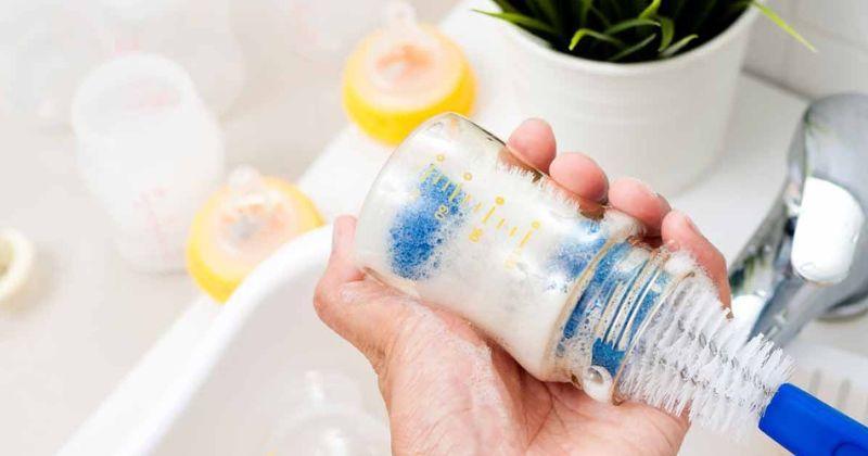 Bolehkah Mencuci Botol Bayi dengan Sabun Biasa? Ini Faktanya